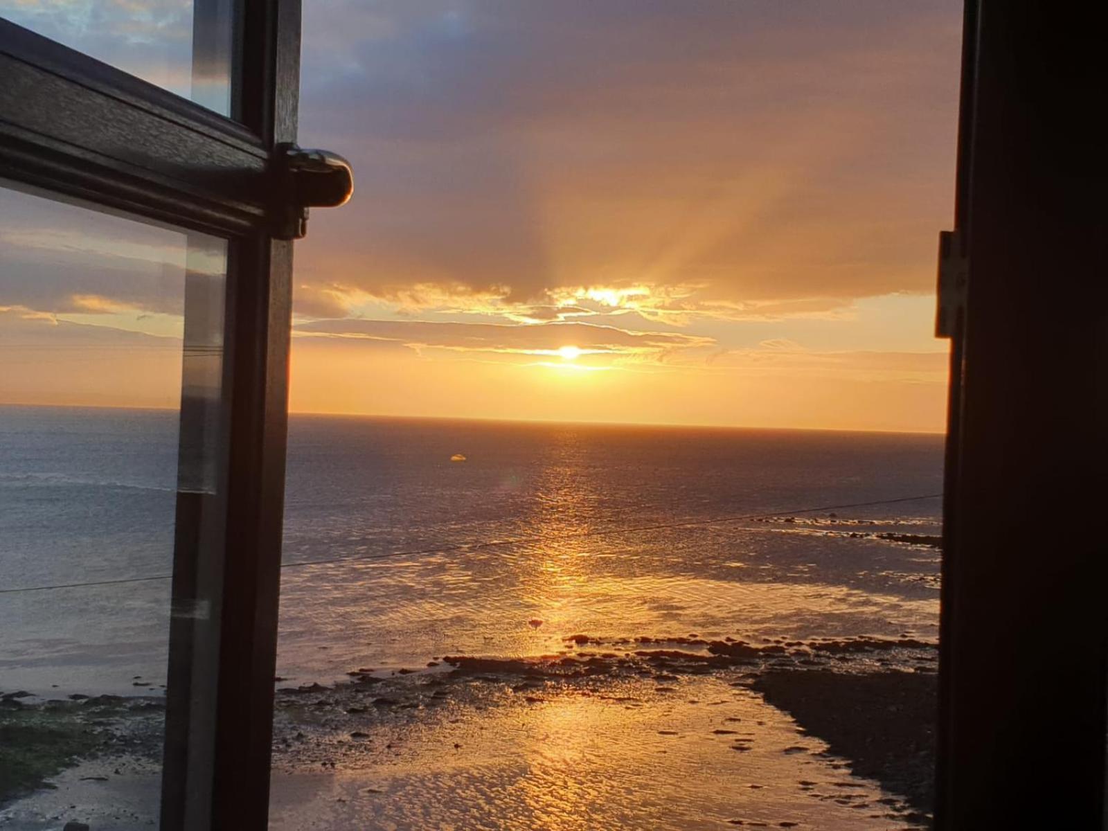 The Old Cornstore A Beautiful Suite Overlooking The Sea Drummore Exterior photo