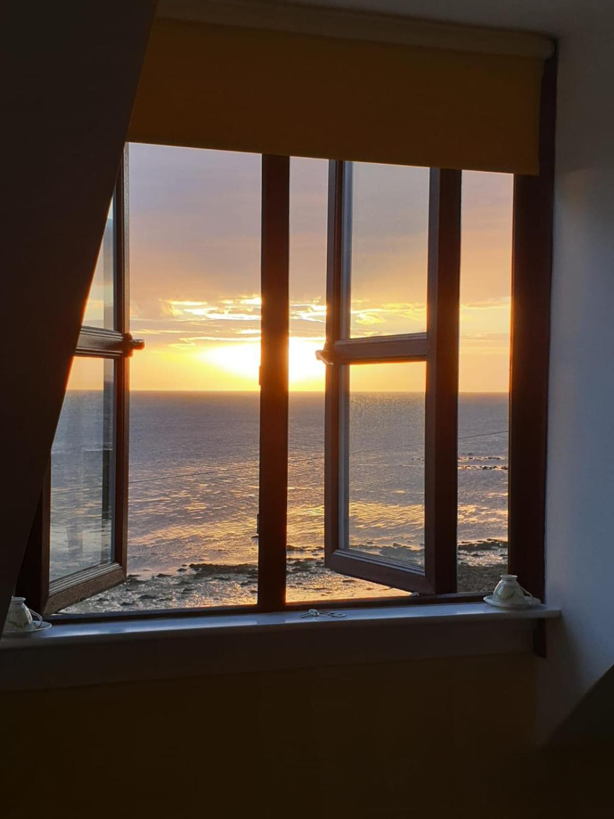 The Old Cornstore A Beautiful Suite Overlooking The Sea Drummore Exterior photo