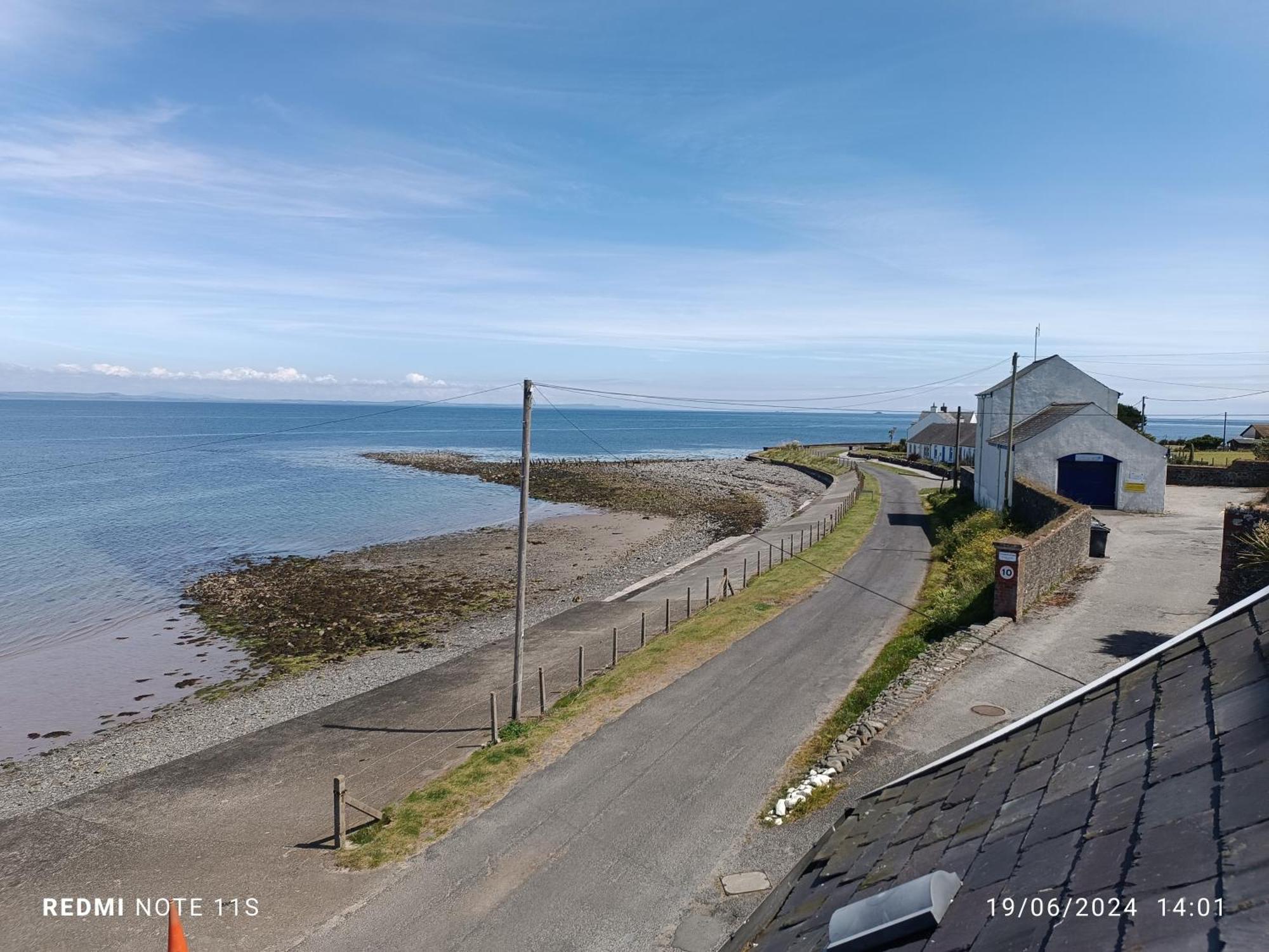 The Old Cornstore A Beautiful Suite Overlooking The Sea Drummore Exterior photo