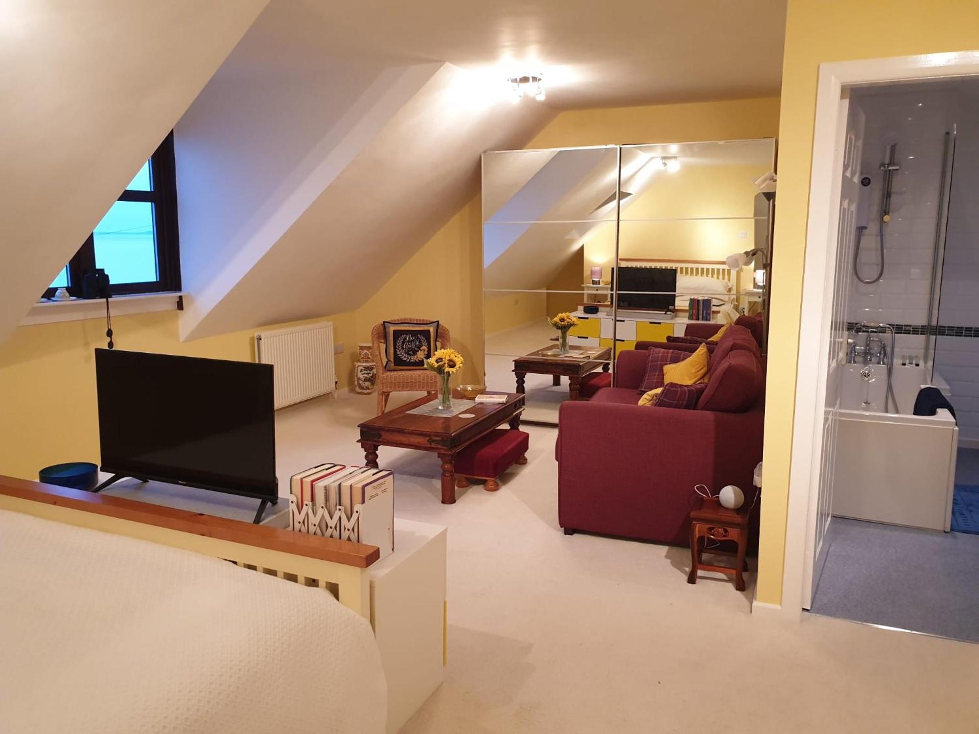 The Old Cornstore A Beautiful Suite Overlooking The Sea Drummore Exterior photo